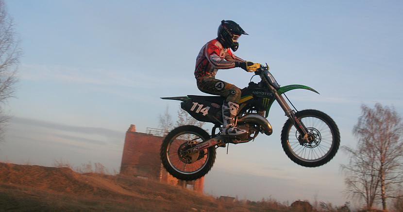 KAWASAKI KX 125 Autors: ARWAMS Mani moto