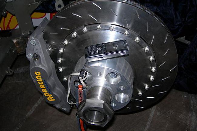 Giant AP Racing brakes as well Autors: axell99 Uztaisa Ferrari 550 par drifta auto