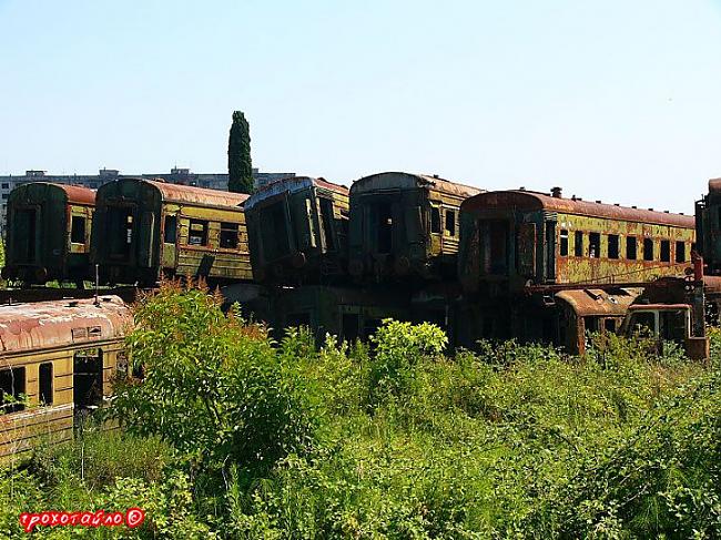  Autors: Fosilija Pamesta vilcienu stacija Abhazija.