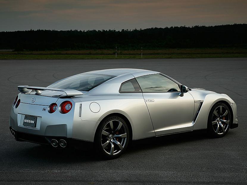  Autors: Fosilija Nissan GT-R