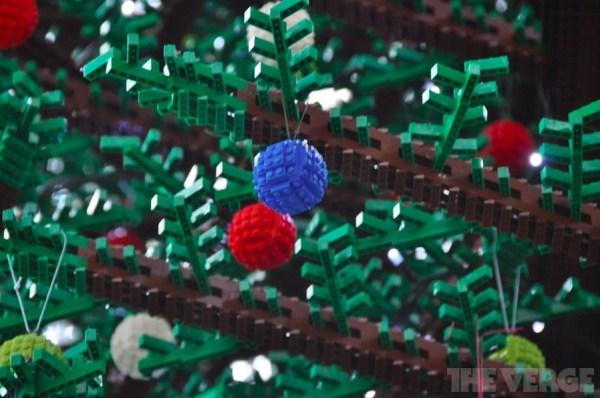  Autors: Asiņainā Mērija Eglīte no lego...
