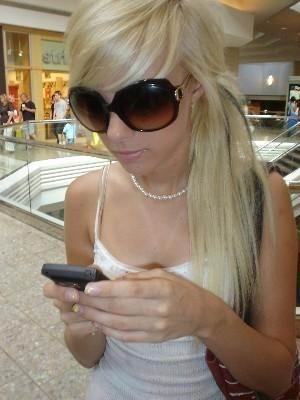  Autors: Rakstniecīte Girl, you dont need any jewerely.Your hair is your jewerely<
