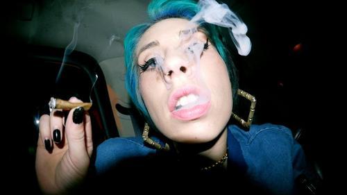  Autors: Kreayshawn Kreayshawn. :]]