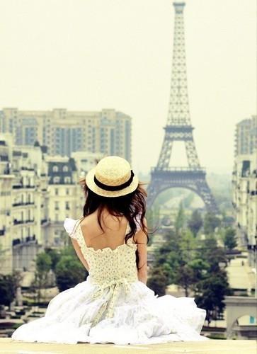  Autors: gārfilds Parīzes stils.