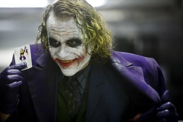  Heath Ledger  Joker in The... Autors: Fosilija Aiz maskām.