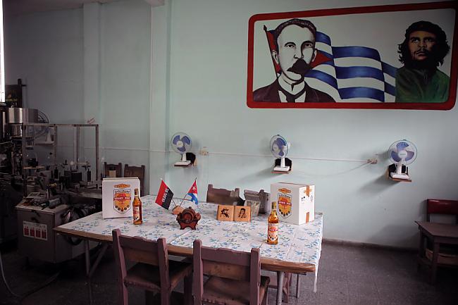 Ruma rūpnīca ārpilsētā un... Autors: Fosilija Cuba libre