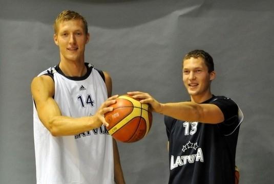 Ceturtais basketbols Autors: dzidizks Populārākie sporta veidi latvijā 2011.gadā