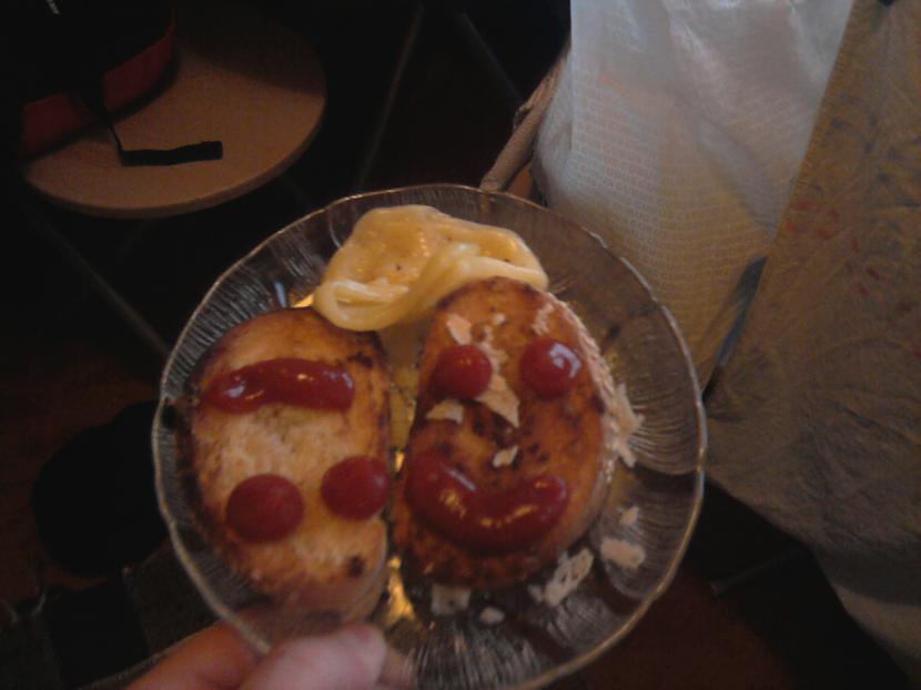 uzliek uz maizes ketčupu Autors: kikusya Siermaizīte manā gaumē