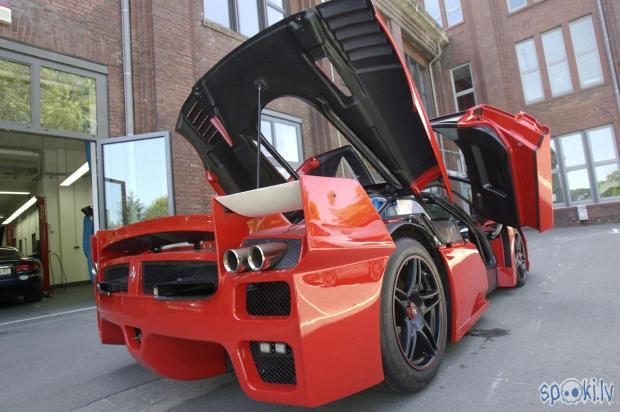  Autors: Hamlet Ferrari FXX