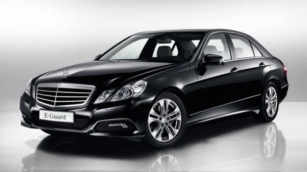 MercedesBenz EClass Autors: Speed Eiropas Gada auto 2010 pretendenti