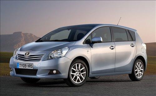 Toyota Verso Autors: Speed Eiropas Gada auto 2010 pretendenti