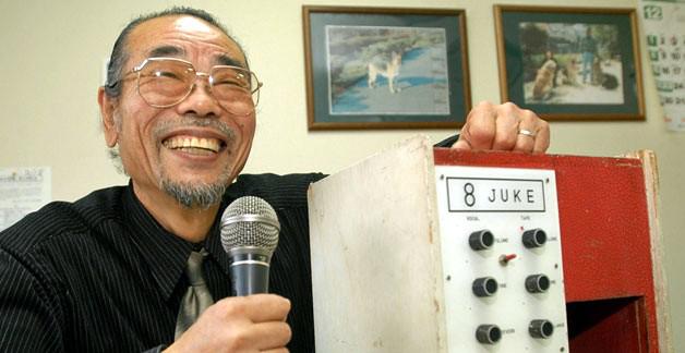 Nr 2  Daisuke Inoue karaoke... Autors: shadow118 6 izgudrotāji, kuri izmainīja moderno pasauli...