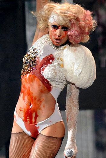 Lady Gagaizpildot... Autors: kikijs MTV Music Awards 2009.