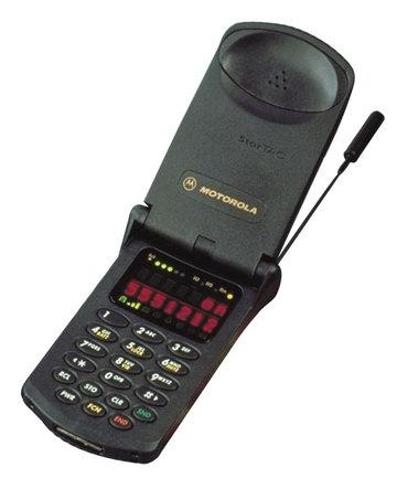 1996 gads Motorola StarTAC ... Autors: dea mobilo telefonu evolūcija.