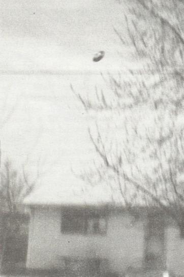  Autors: posts UFO Photographs 1910-2008