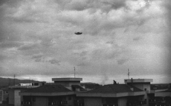  Autors: posts UFO Photographs 1910-2008