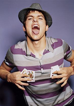  Autors: nomadaa Ashton Kutcher