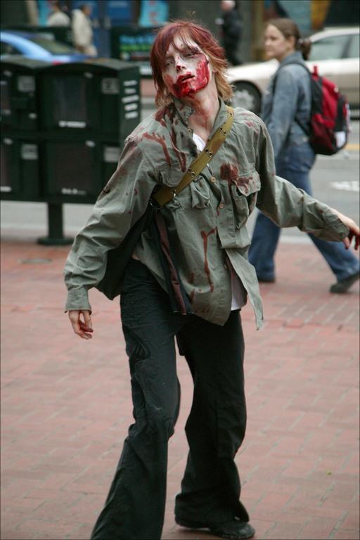 Un tātad sāks zombiju krīze... Autors: džondžiks Kā rīkoties zombiju krīzes gadījumā!