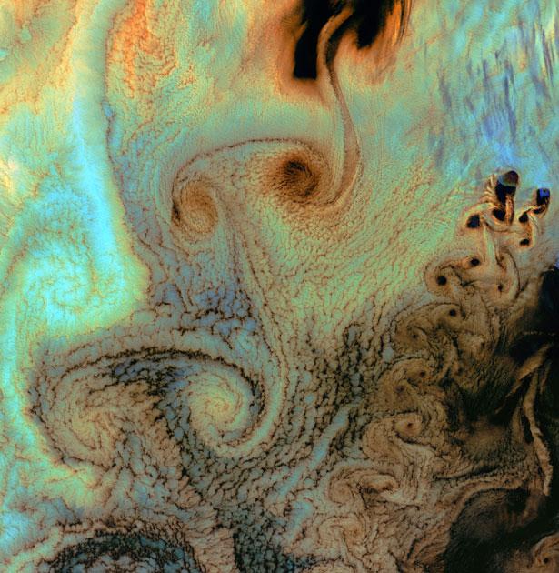 Von Karman Vortices  As air... Autors: Samaara Zeme no satelīta.