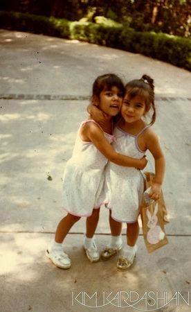 My mom ALWAYS dressed Kourtney... Autors: BLACK HEART #30 - Best Kardashian Blog Photos..