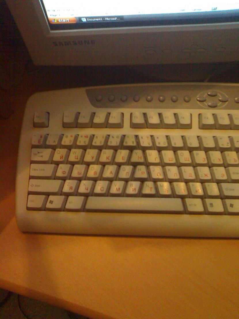 Saliekam atpakaļ pogas pareizā... Autors: Silveris Klaviatūras tīrīšana BY Silvis