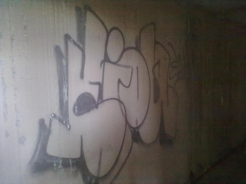 yeah Autors: Kamielites Grafitti in Ogres vecā slimnīca