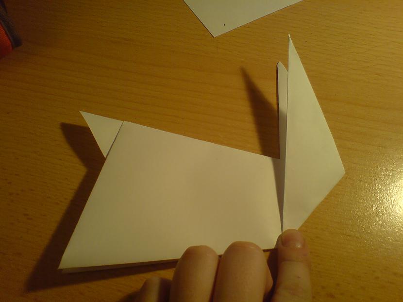 13 nolokam otru pusi un volā... Autors: Austiņas Kā uztaisīt origami zaķiti!