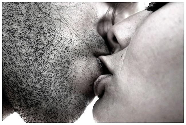 Skūpsti Kaislīgi un jūtu pilni... Autors: NightInBlood Elementāri (sievietēm)