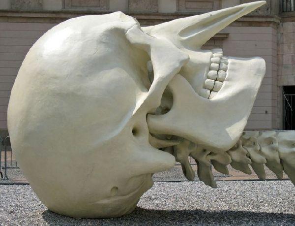 Autors: Riichijss Gigantiskais skelets