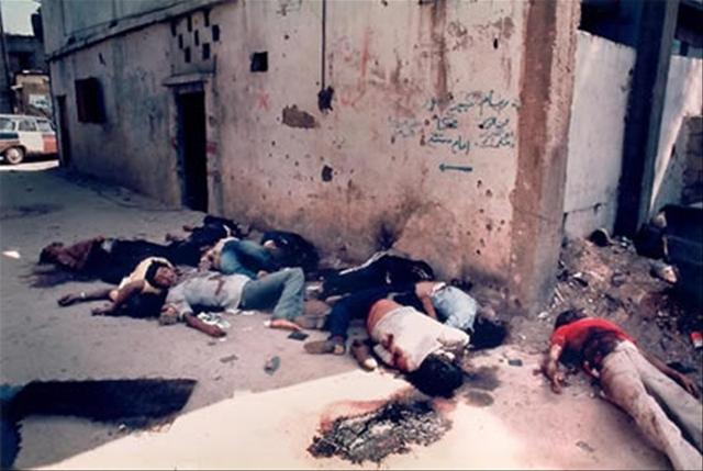 1982 gads Palestīniešu bēgļi... Autors: girlygirl Vienas no spēcīgākajām bildēm...