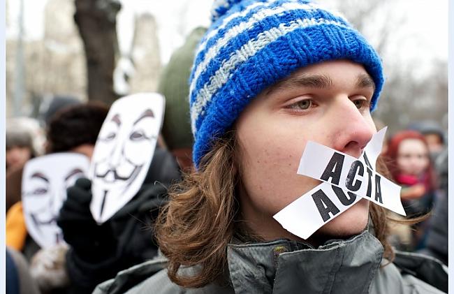 Nu jā protams daži aizlīmējuši... Autors: miervalds Protests pret ACTA arī Latvijā