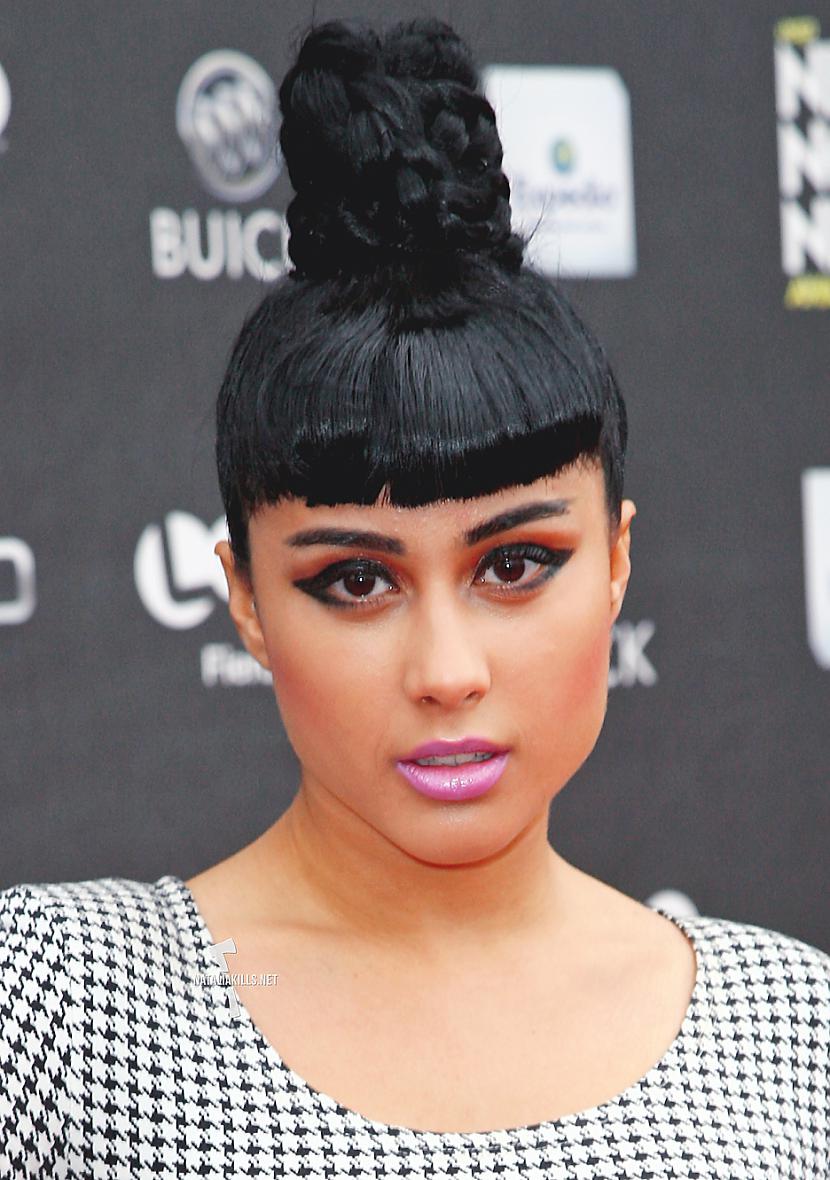 Natalia kills. Наталия Киллс без макияжа. Natalia Kills фигура. Natalia Kills без макияжа.