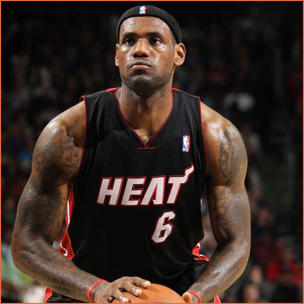 Profesionālie klubiCleveland... Autors: Fosilija LeBron James