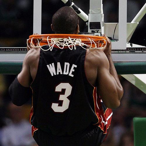 201112 sezonā algu saņems... Autors: Fosilija Dwyane Wade