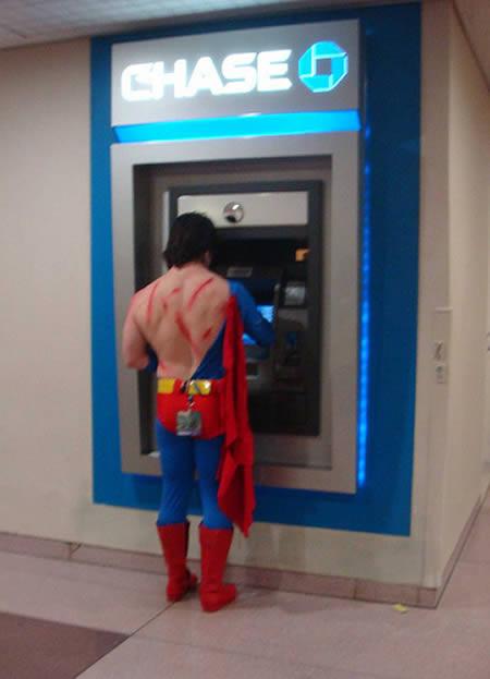 Izskatās ka supermenam ir... Autors: Hipster jančuks 15 Strangest People at ATMS