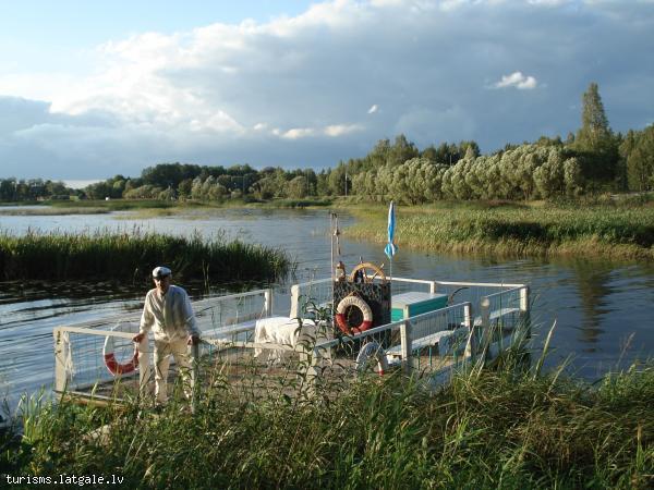 Plosts Vilnītis Balvu pilsētā... Autors: Fosilija Latvija,ezeri.Balvu ezers.