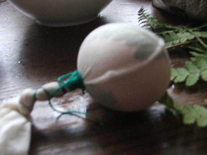Tad aizsienam zeķītei galu... Autors: Fosilija Kā es lieldienās olas krāsoju