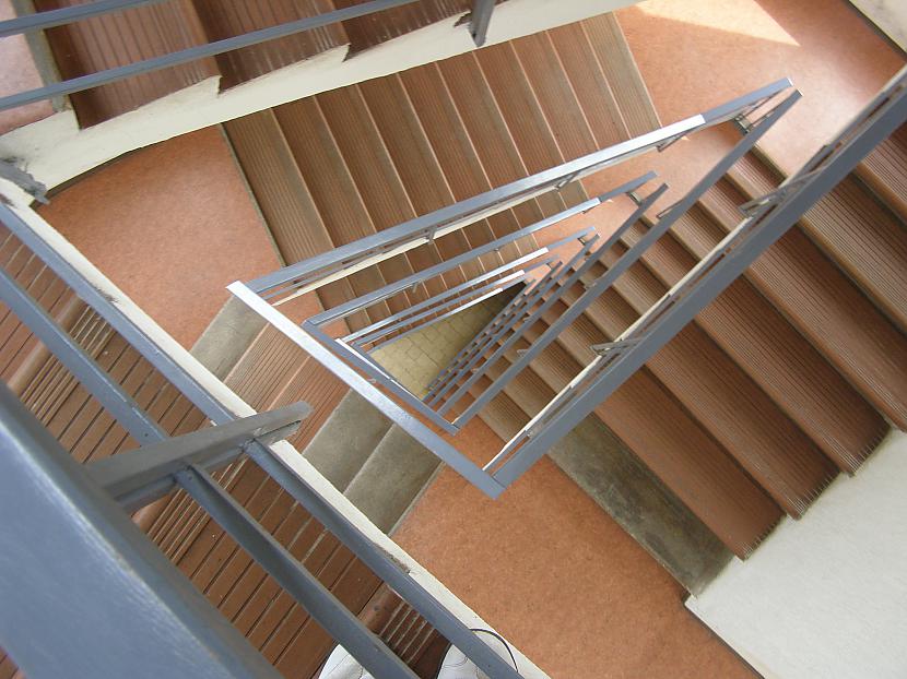 skats no trepēm 7 stāvā uz... Autors: citromonss Bobsleja trase V 1.1