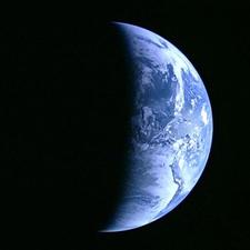 Zemes ass nobīdeViens no... Autors: Karalis Jānis 9 teorijas par pasaules galu.(Cilvēces galu)
