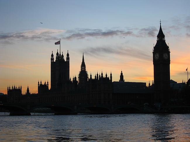 Londona skiču bloks var būt... Autors: R1DZ1N1EKS Pilsētas, kuras noteikti jāiemūžina uz papīra