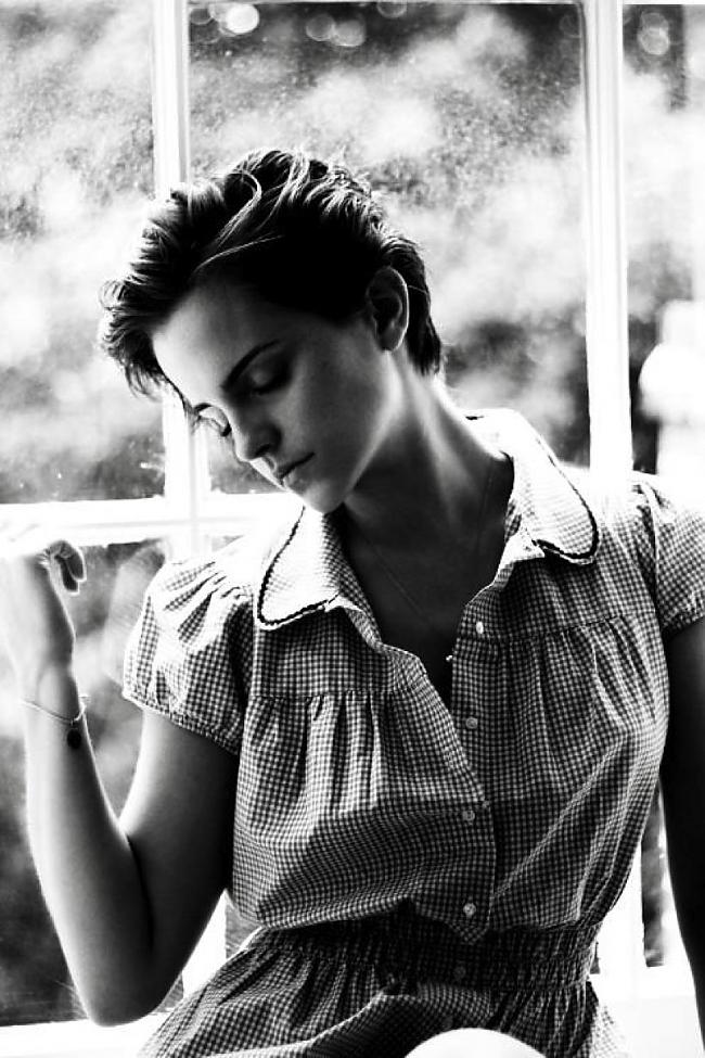  Autors: charlote Emma Watson by Harry Crowder
