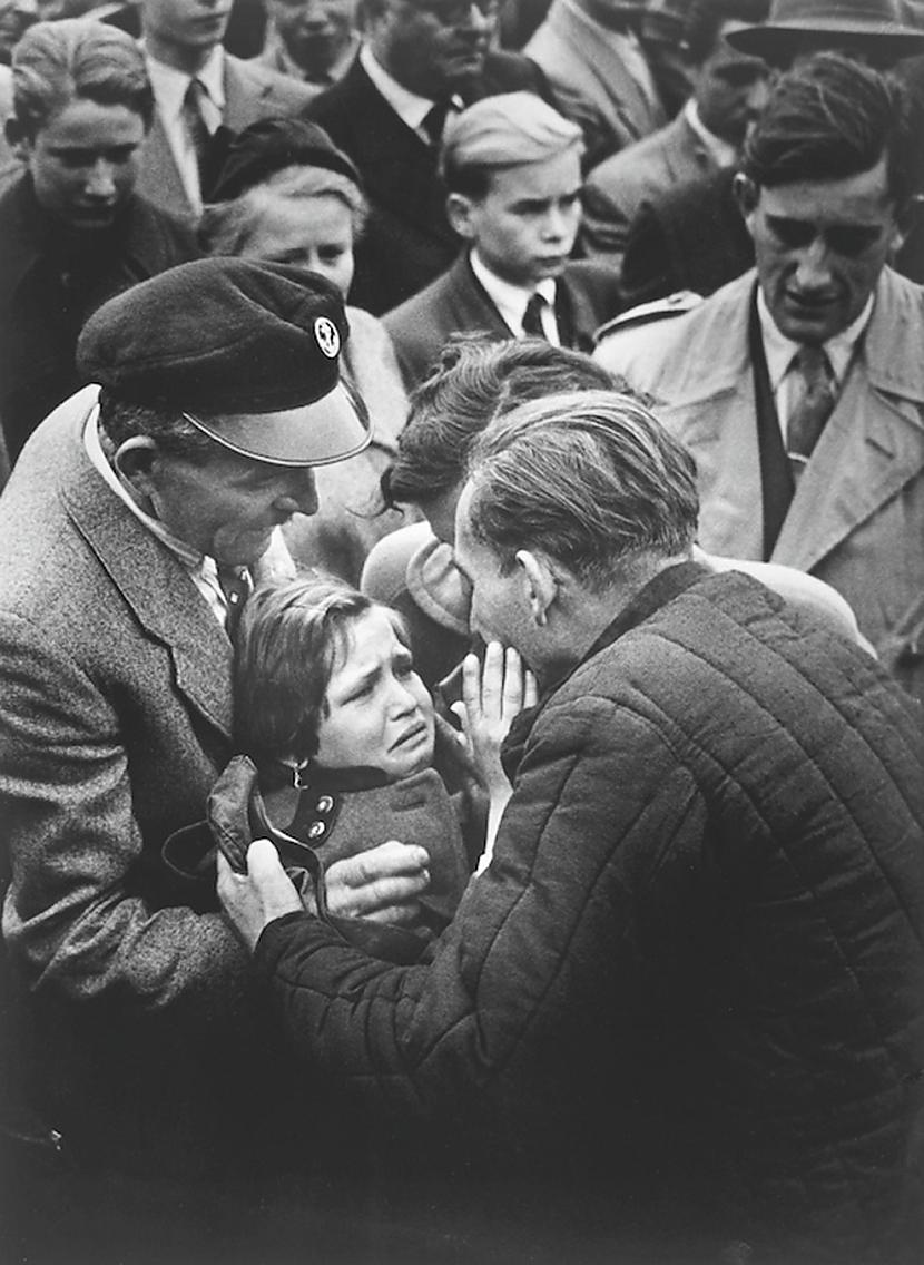 Vāciescaronu 2 pasaules kara... Autors: Xmozarus 40 Sirdi plosošākie foto no pēdējiem 100 gadiem