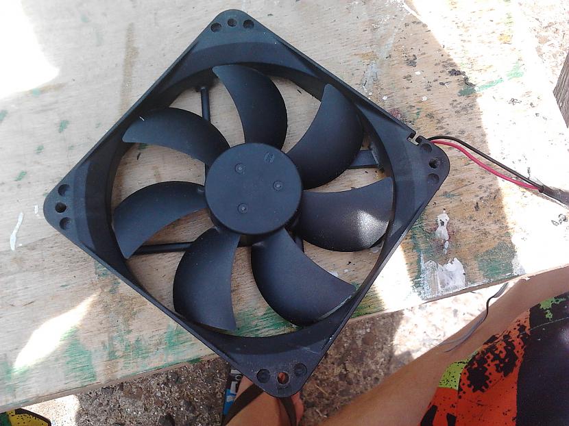 kā arī pats ventilātors Manā... Autors: zxgmgxz DIY LED ventilātors.