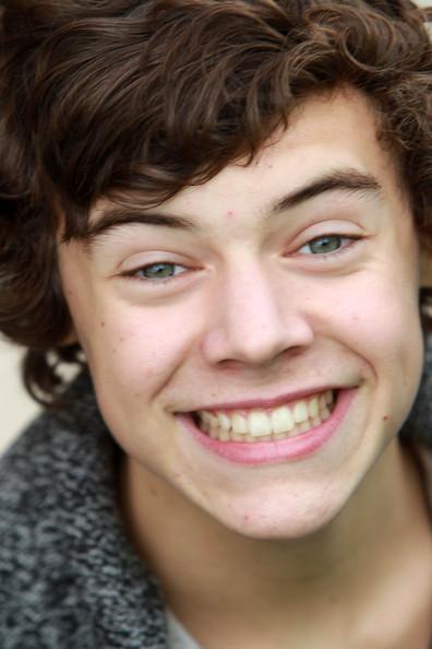  Autors: Luv1DHarry Harry Styles!!!