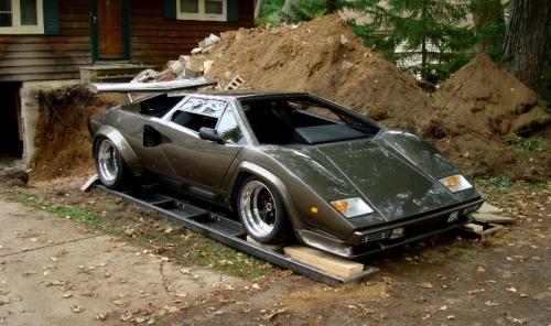  Autors: R1DZ1N1EKS Viņš savā pagrabā uztaisīja Lamborghini!