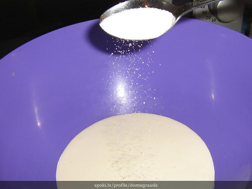 Tad saldajā krējumā beram... Autors: Domugrauds [RC] Jogurta-zefīr kūka
