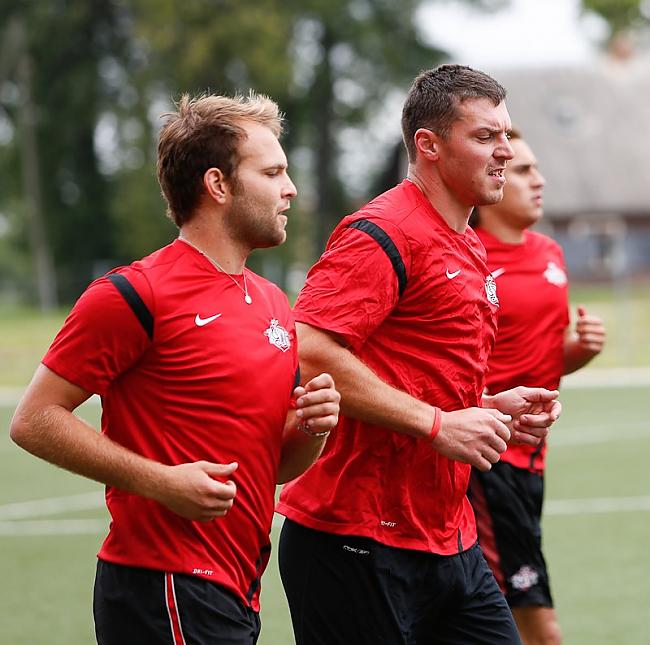  Autors: Hokeja Blogs Dinamo uzsāk treniņnometni Valmierā (Foto)