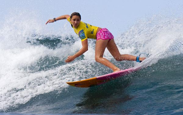 2012gadā piedalījusies... Autors: whosays Best Female Surfers 2012