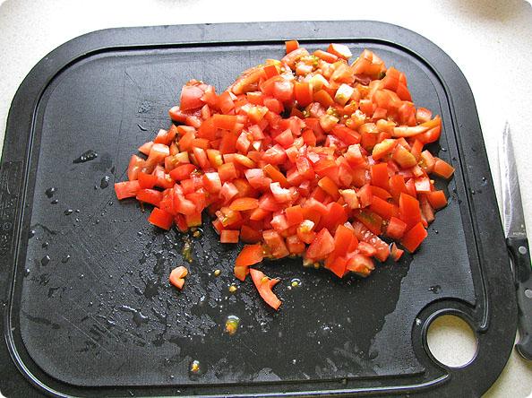 Vispirms smalki sagriež... Autors: baltszakis Čillīgā tomātu zupiņa ar jūras produktiem