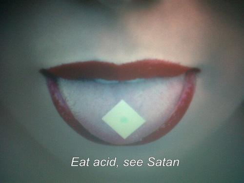  Autors: biatch Eat acid
